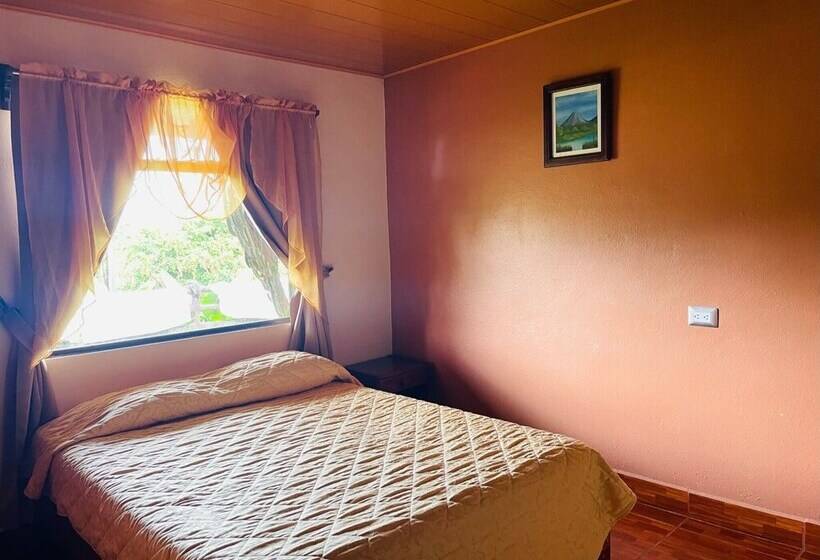 فندق Cabinas Los Tucanes