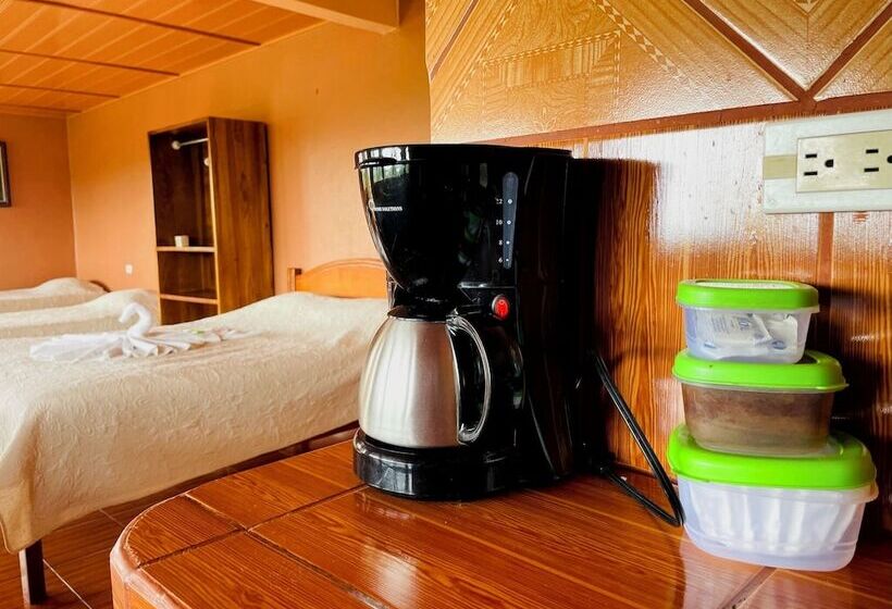 فندق Cabinas Los Tucanes