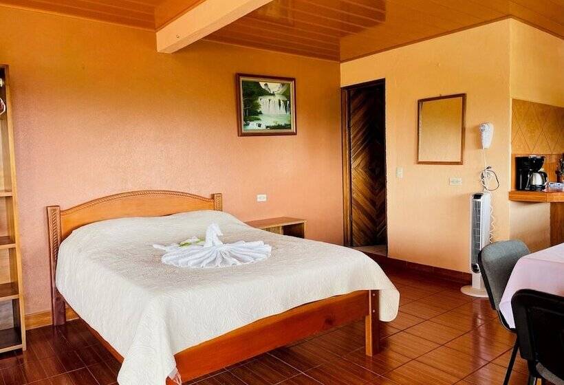 فندق Cabinas Los Tucanes