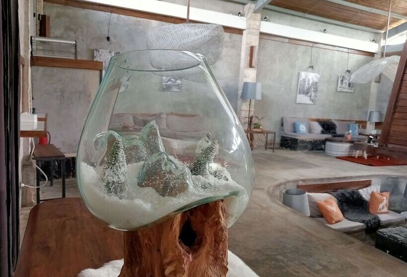 Отель Chalet Bromo Lounge & Lodge