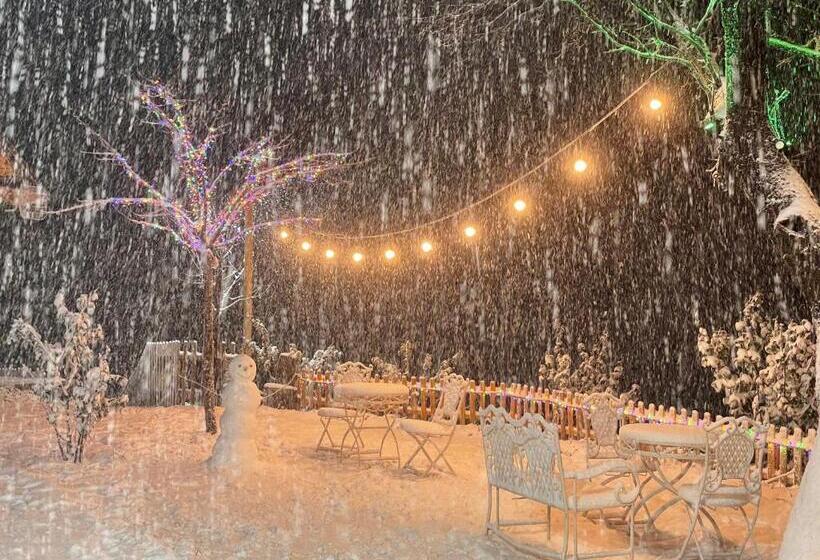 בית מלון כפרי Chestnut Hill