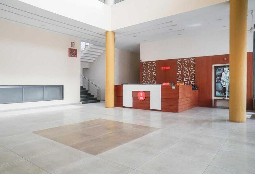 فندق Collection O Sanskruti Resort