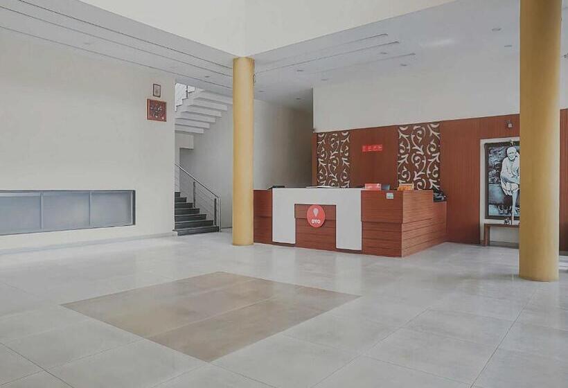 فندق Collection O Sanskruti Resort