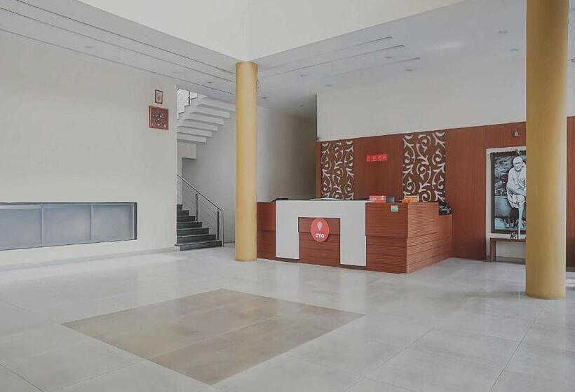 فندق Collection O Sanskruti Resort