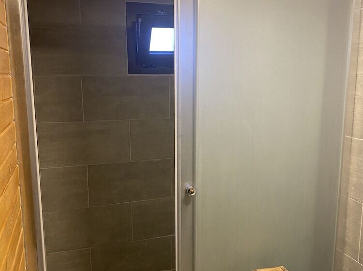 בית מלון כפרי Enginar çiçeği