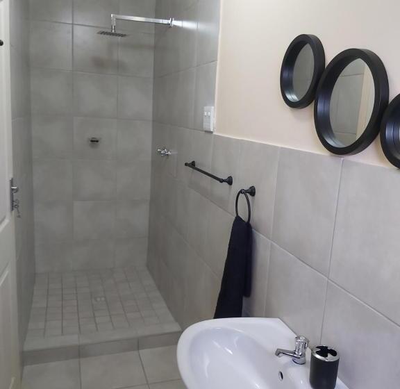 בית מלון כפרי Ezweni Lodge