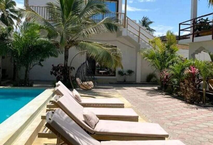 ホテル Fatuma House