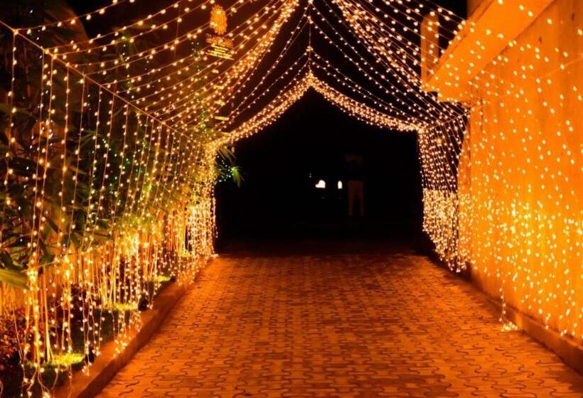 Отель Grand Casa