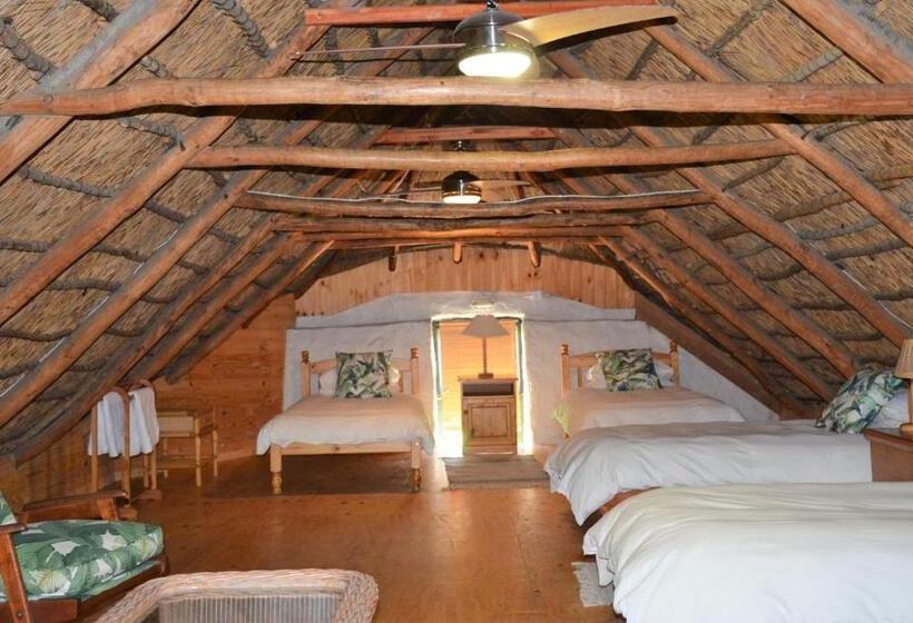 فندق Heiveld Farm Cottages