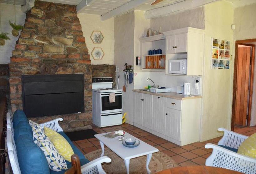 فندق Heiveld Farm Cottages