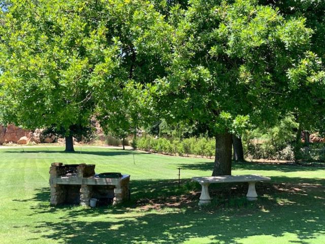 فندق Heiveld Farm Cottages