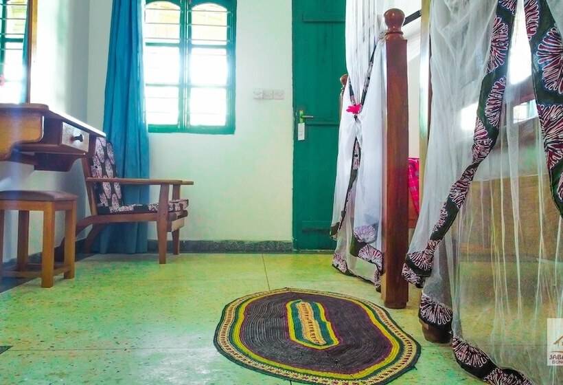 Отель Jabali Bungalows Lodge