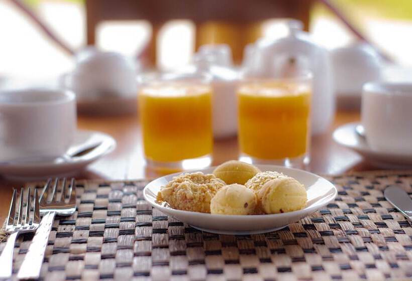 Отель Jabali Bungalows Lodge