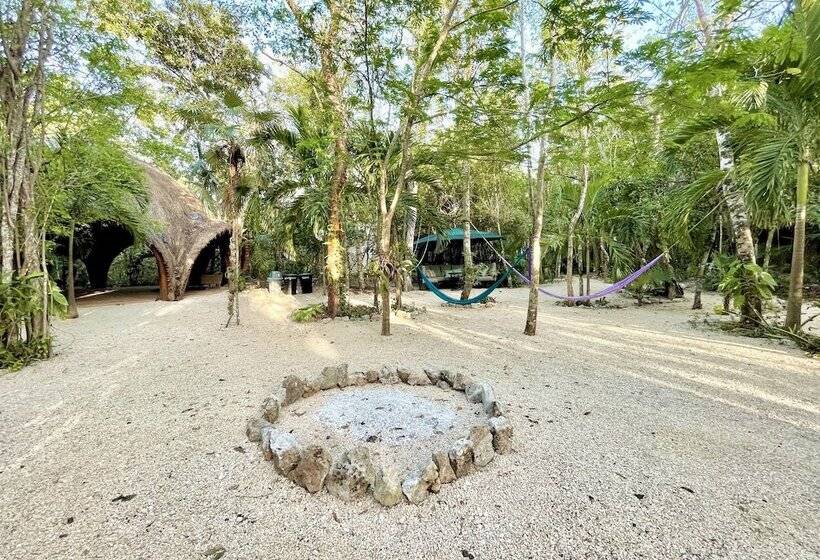 בית מלון כפרי Ku Kuk Glamping