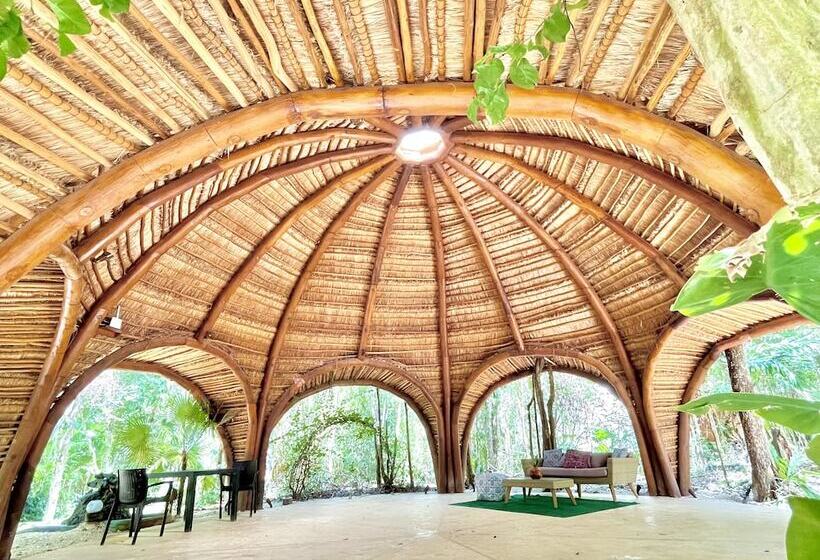 בית מלון כפרי Ku Kuk Glamping