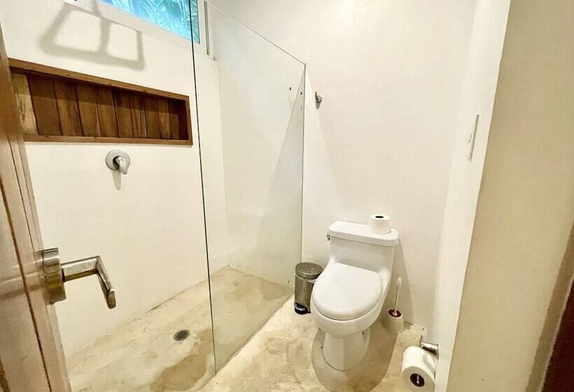 בית מלון כפרי Ku Kuk Glamping