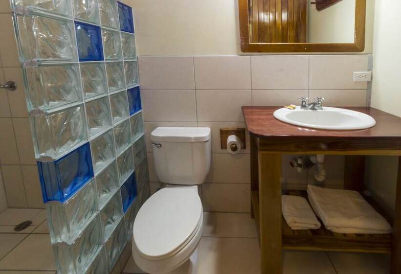 فندق La Ponderosa Beach & Jungle Resort