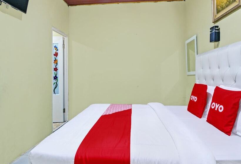 ホテル Maharani Guest House Syariah By Oyo