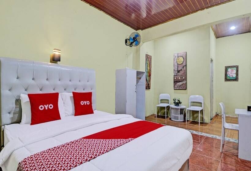 ホテル Maharani Guest House Syariah By Oyo