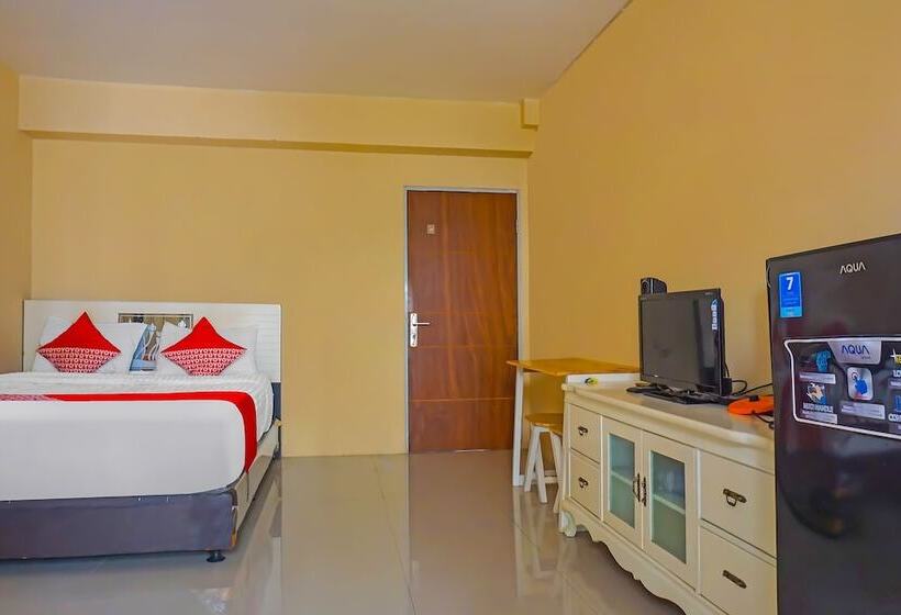 호텔 Nadjla Property Cibubur Village By Oyo