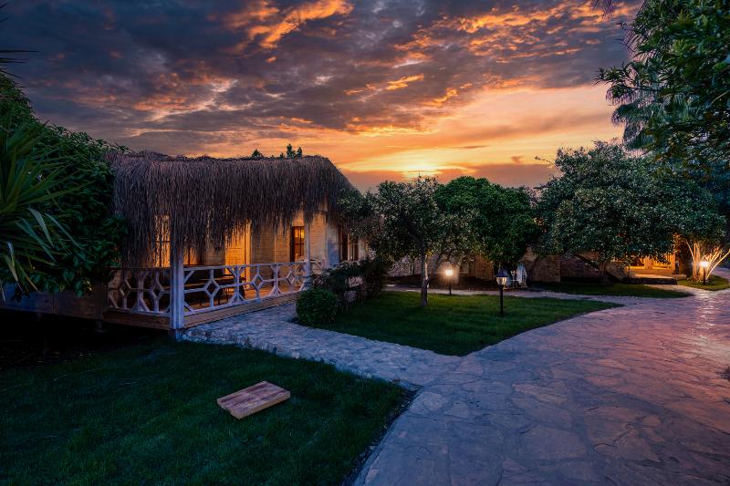 Отель Naturelife Bungalows & Spa