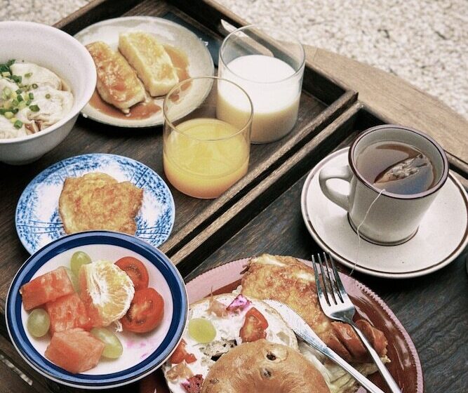 בית מלון כפרי Or Black