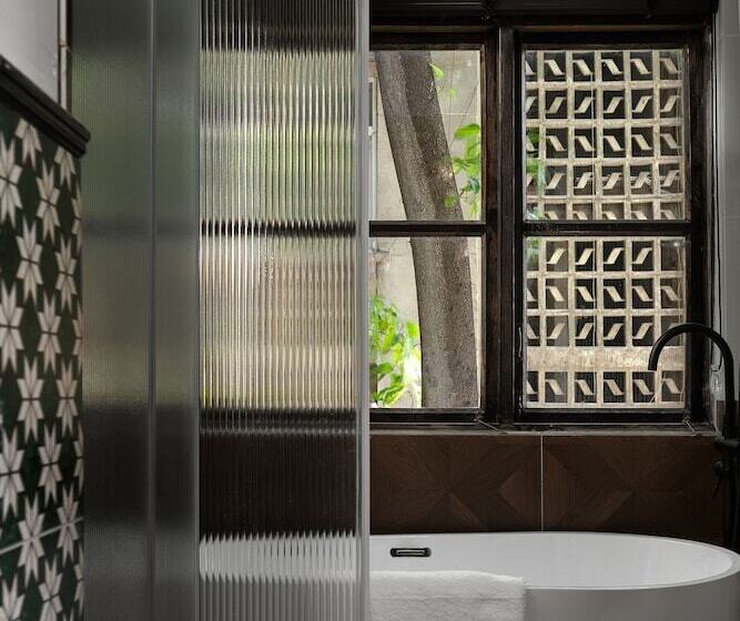 בית מלון כפרי Or Black