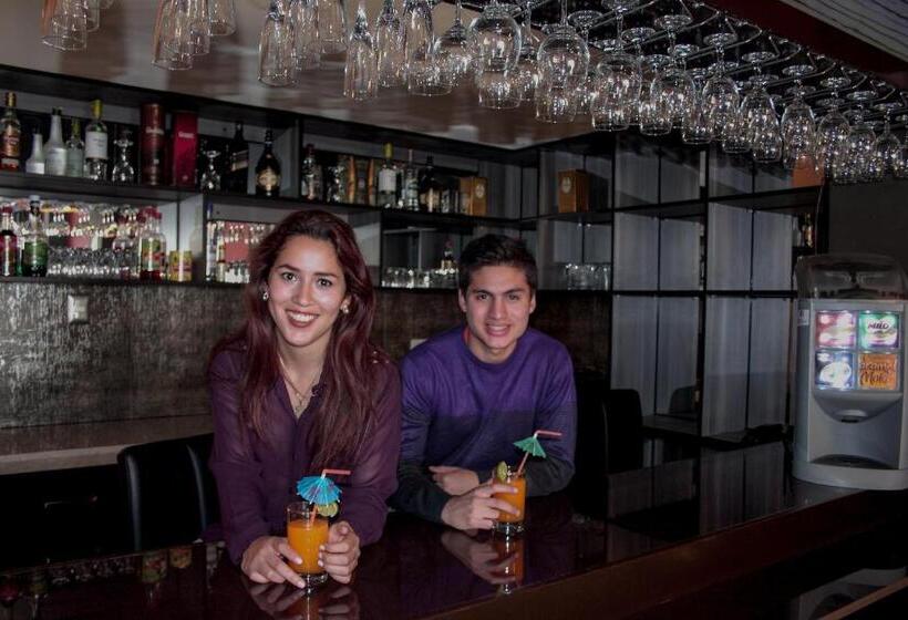 Отель Pacific Suites