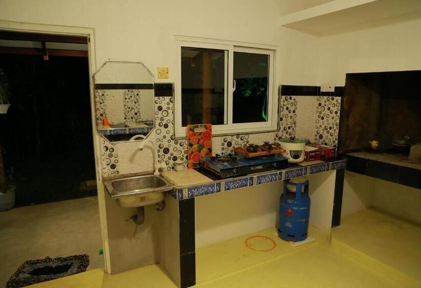 ホテル Peacock Heaven Ahangama