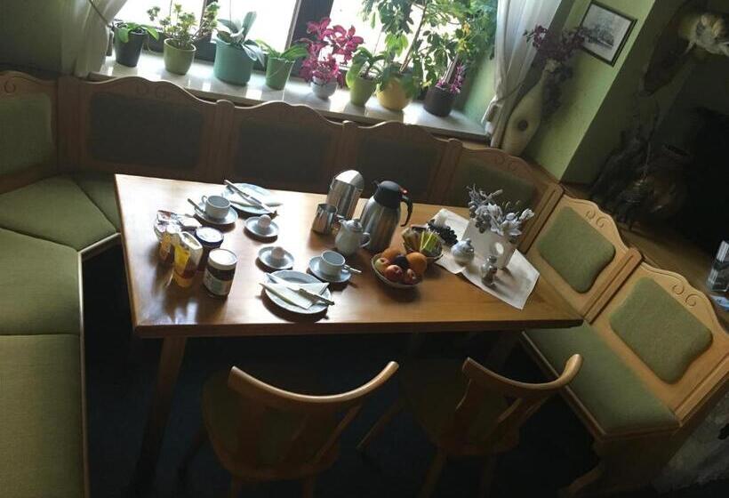 호텔 Pension Gasthaus Zur Forelle