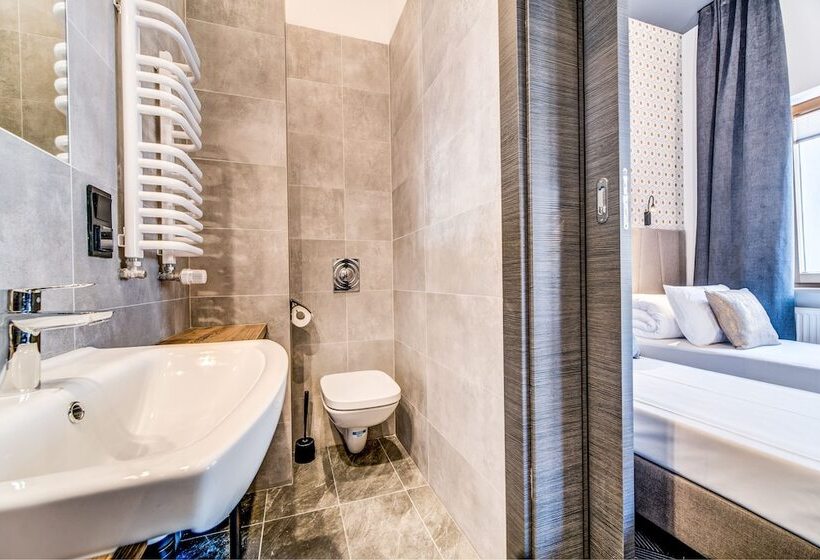 בית מלון כפרי Rint32