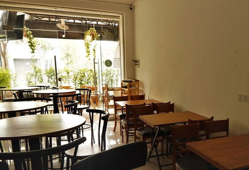 בית מלון כפרי Secret Head Quarters Phnom Penh