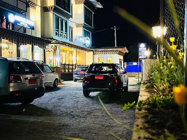 فندق Silver Cloud