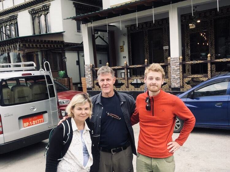 فندق Silver Cloud