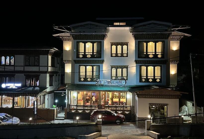 فندق Silver Cloud