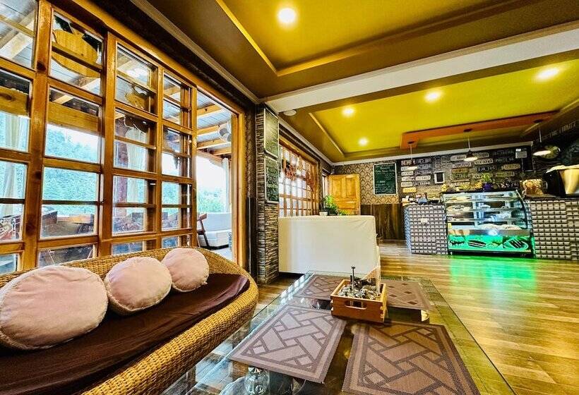 فندق Silver Cloud