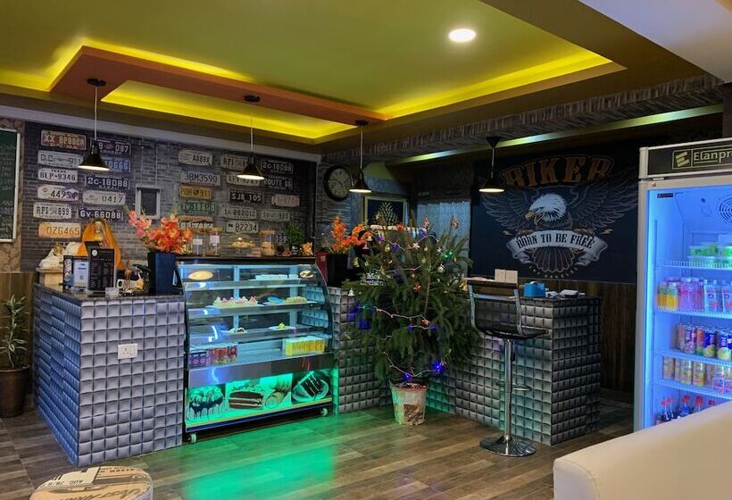 فندق Silver Cloud