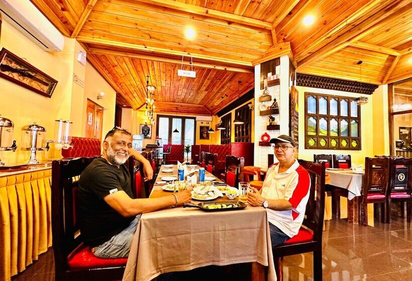 فندق Silver Cloud