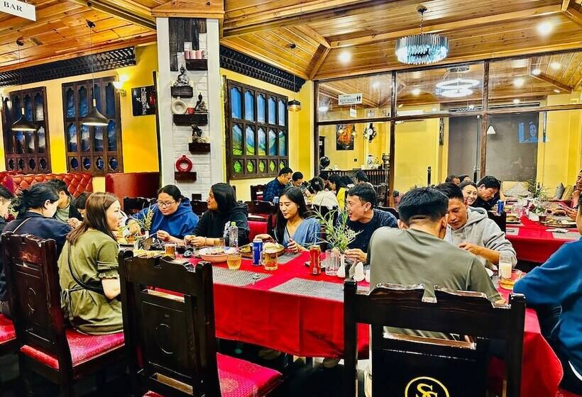 فندق Silver Cloud