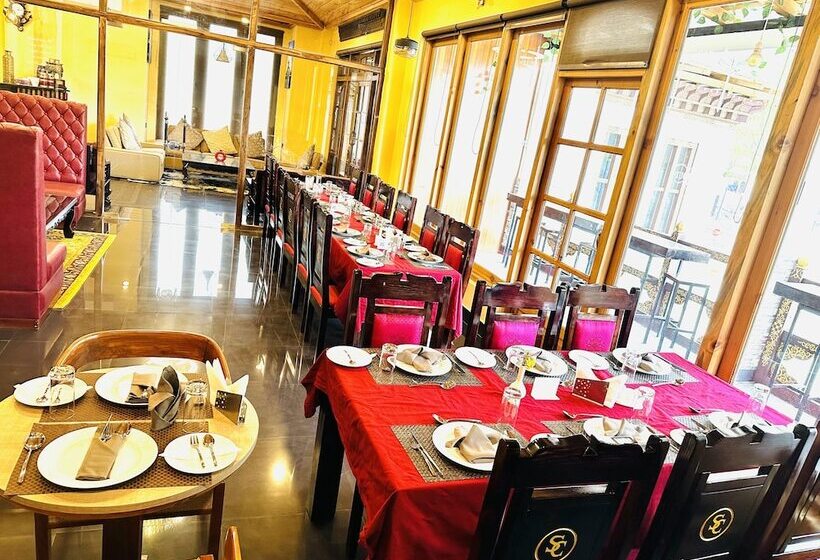 فندق Silver Cloud