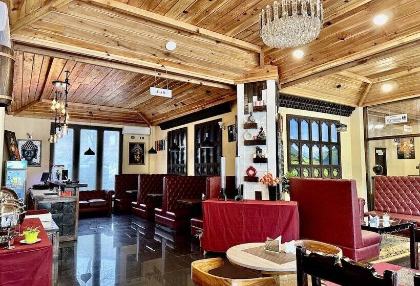 فندق Silver Cloud