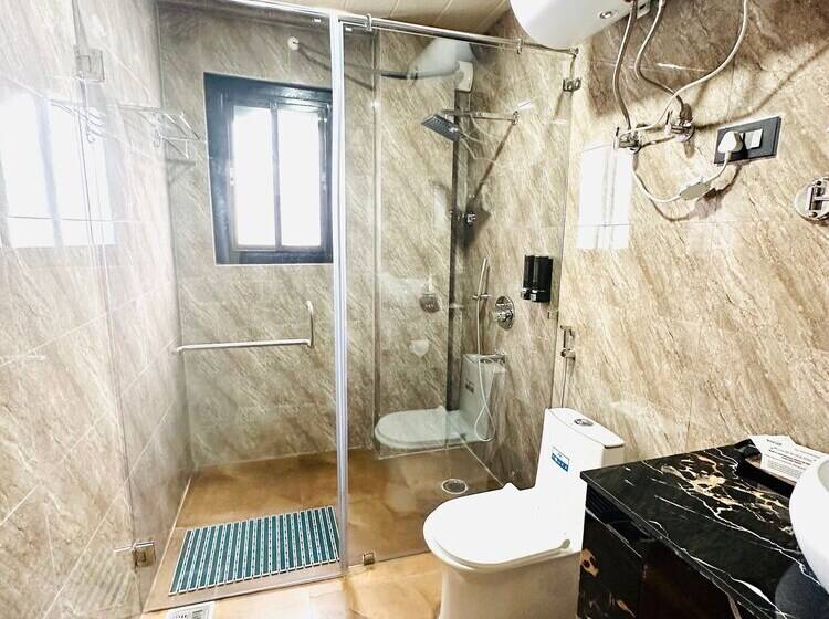 فندق Silver Cloud