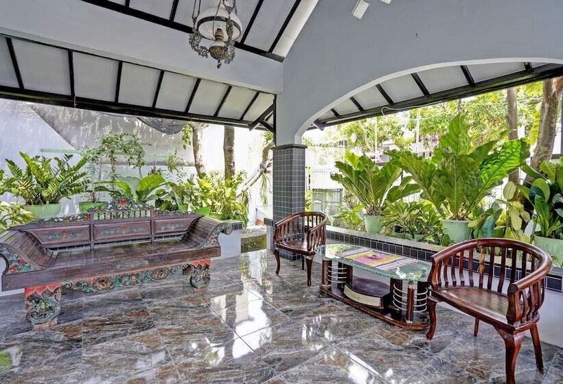 فندق Spot On 91868 Nusa Indah Guest House Syariah