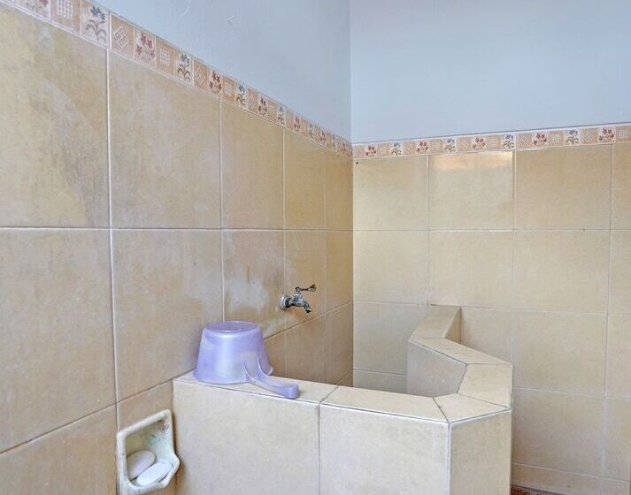 فندق Spot On 91868 Nusa Indah Guest House Syariah