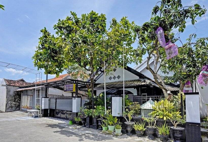 فندق Spot On 91868 Nusa Indah Guest House Syariah