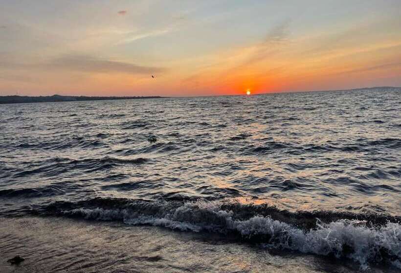 ホテル Tembo Beach