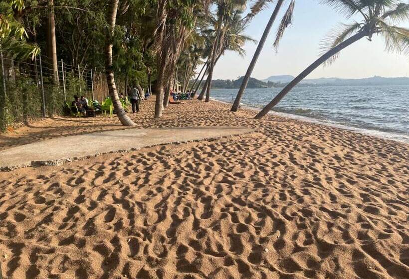 ホテル Tembo Beach