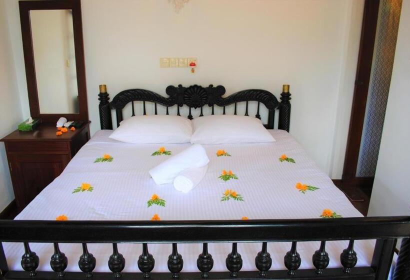 בית מלון כפרי The Kabok Villa By Vivanya