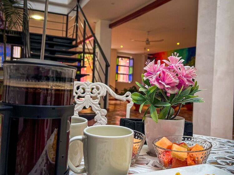 Отель The Orange House