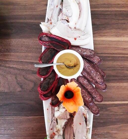 בית מלון כפרי Tradition